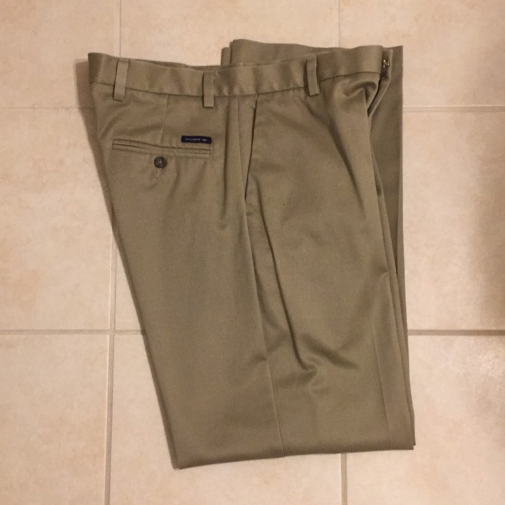 ❗️❗️❗️ men khaki dockers pants 32 x 32. NWOT. 💯❗️